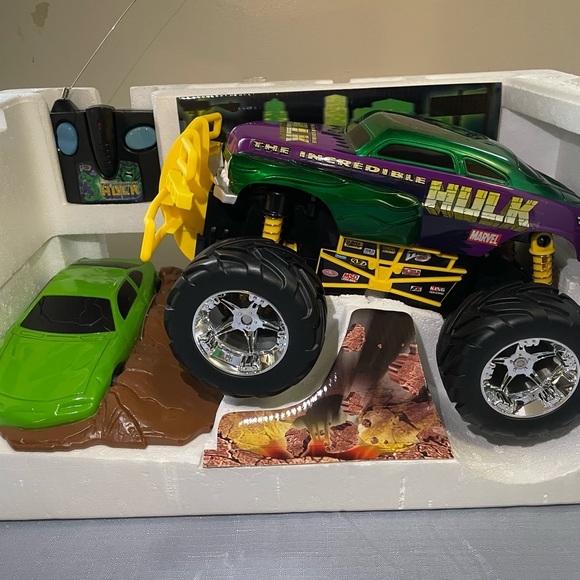 The Incredible Hulk Tyco R/C Monster Truck Rare 2002